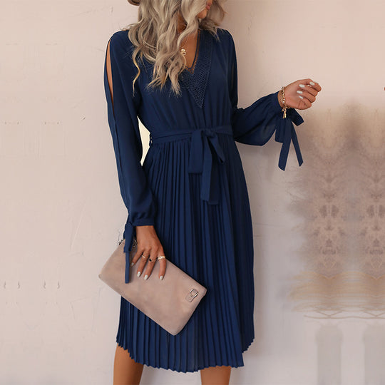 Damen elegantes Wickelkleid mit plissierten Details und Ärmelöffnungen EB