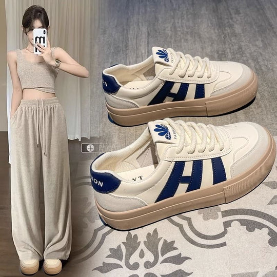 Damen Modische Plateau Sneakers mit klassischem Design und komfortabler Sohle EB
