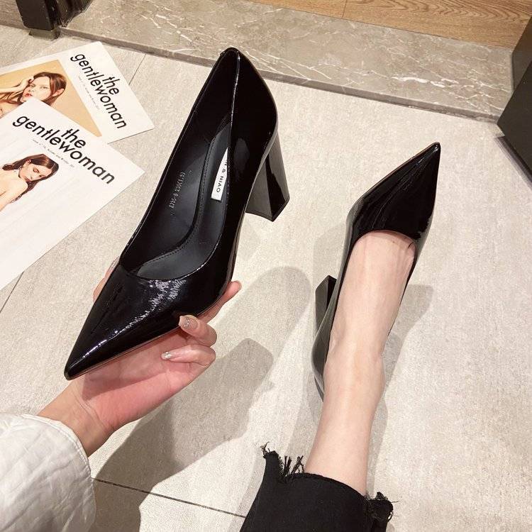 Damen spitze High Heels mit Blockabsatz EB