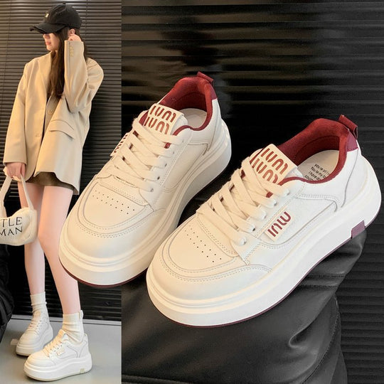 Damen Plattform Sneakers mit modischer Silhouette und rutschfester Außensohle EB