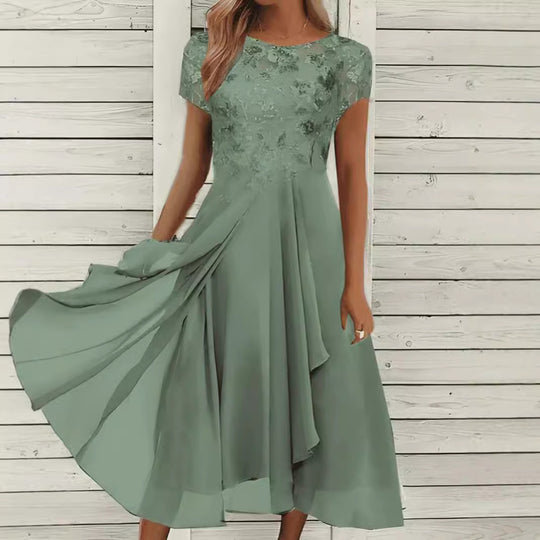 Damen nan elegantes Chiffon-Midikleid mit floraler Spitzenapplikation und fließendem Tellerrock EB