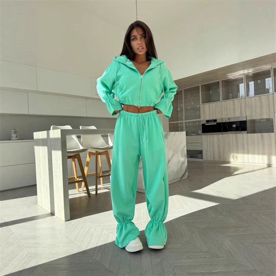 Damen Cropped-Kapuzenjacke mit Reißverschluss und taillierter Tunnelzug-Jogginghose EB