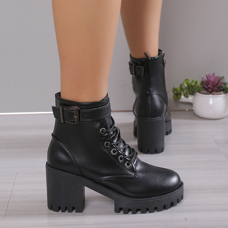 Damen Chunky Stiefel mit robustem Profil und Schnallenakzent EB