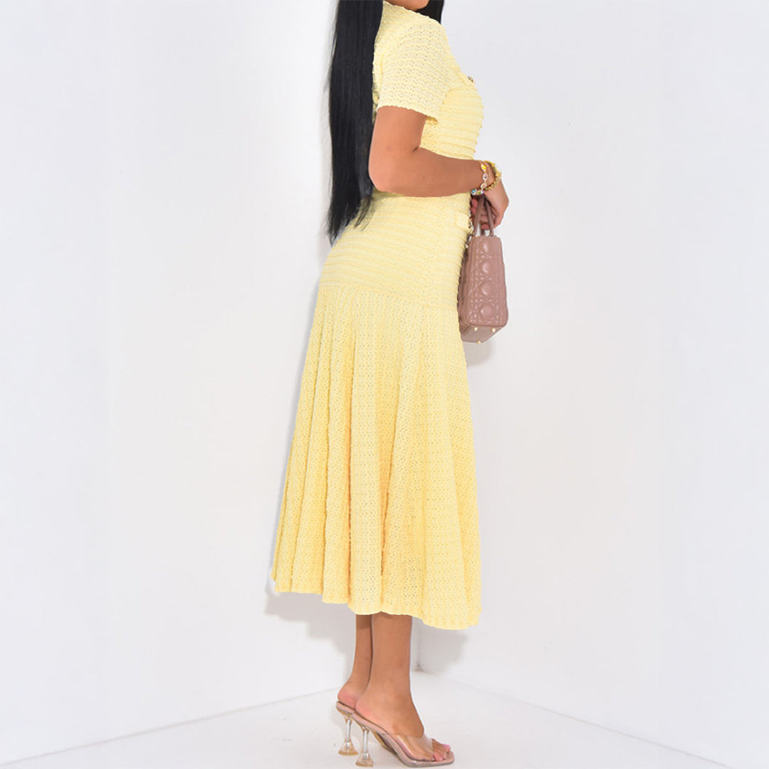 Damen Maxikleid mit eleganten Knopfdetails und strukturiertem Stoff EB
