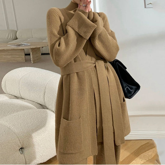 Damen Strickmantel mit Gürtel und praktischen Taschen EB