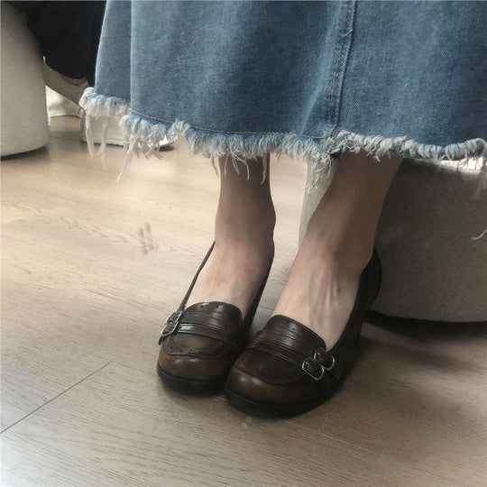 Damen elegante Pumps mit dekorativem Riemchen EB