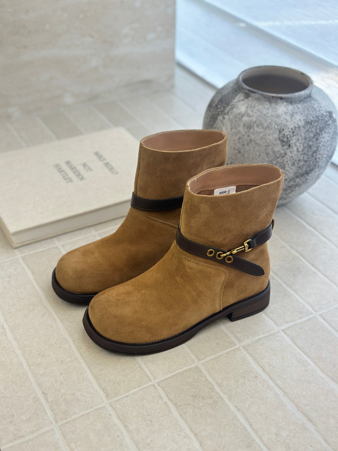Damen elegante Chelsea Boots mit modischen Schnallen und hochwertiger Wildlederoberfläche EB