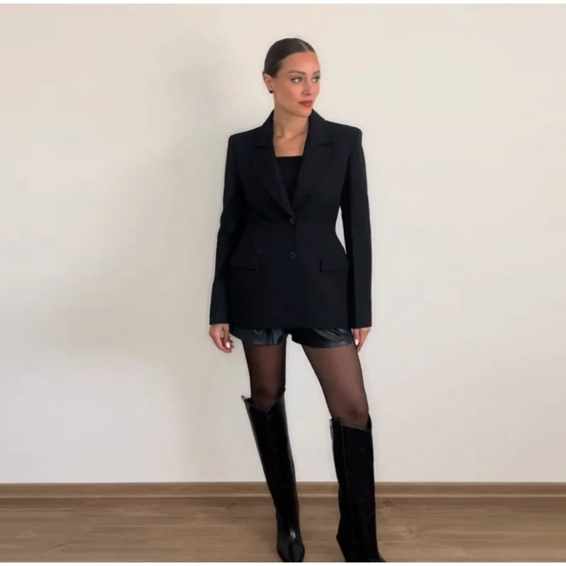 Damen nan taillierter Einreiher-Blazer mit Reverskragen, zweiknopf-Verschluss und Pattentaschen EB