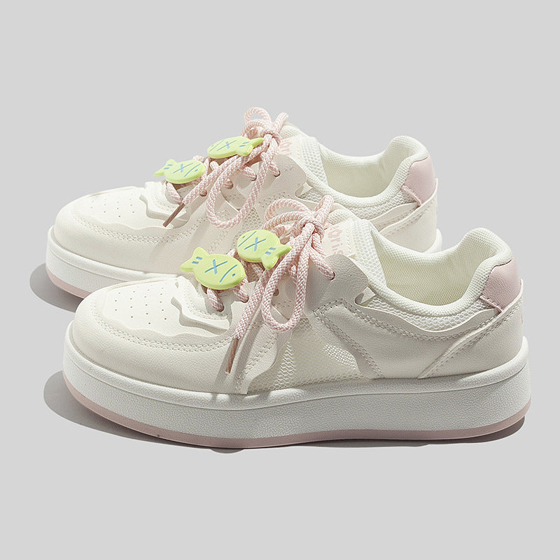Damen Plattform Sneakers mit innovativem Design und verspielten Schnürdetails EB