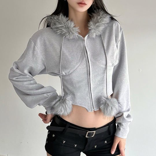 Damen nan kurzes Kapuzen‑Sweatshirt mit Kunstfellbesatz, Reißverschluss und Pompon-Kordeln EB