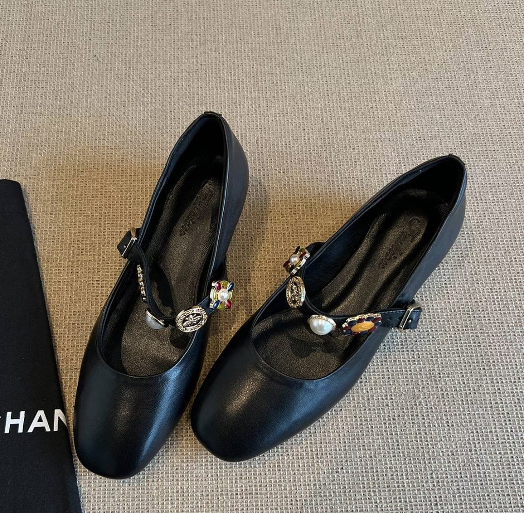 Damen Ballerina-Schuhe mit dekorativer Schnalle und elegantem Design EB