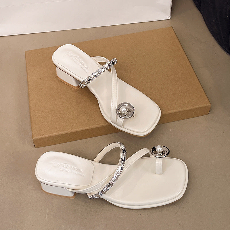 Damen Glamouröse Metallic-Sandalen mit funkelnden Strassdetails und praktischem Blockabsatz EB