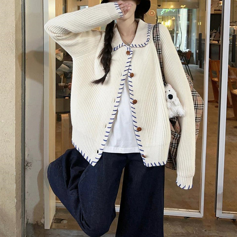 Damen Bequemer Strickcardigan mit kontrastierenden Knopfdetails und großem Kragen EB