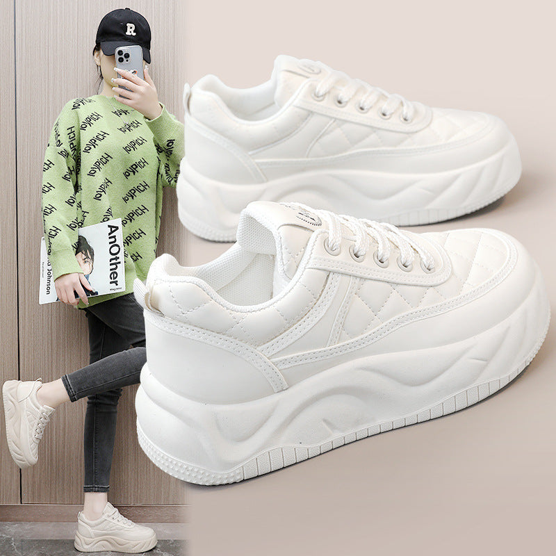 Damen Chunky Sneaker mit gepolstertem Fußbett und modischem Design EB