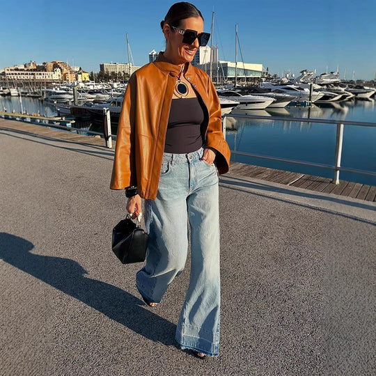 Damen Kunstlederjacke mit schickem Kapuzen-Design EB