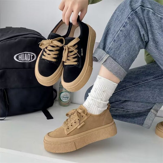 Damen Plattform Sneakers mit luxuriösem Wildleder-Obermaterial und modischem Schnürdesign EB