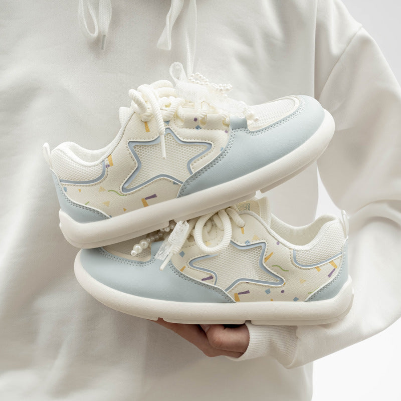 Damen Sneakers mit verspieltem Sternen-Muster und perlenverzierten Schnürsenkeln EB