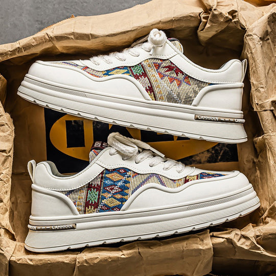 Damen Modische Sneakers mit einzigartigem Ethno-Design EB
