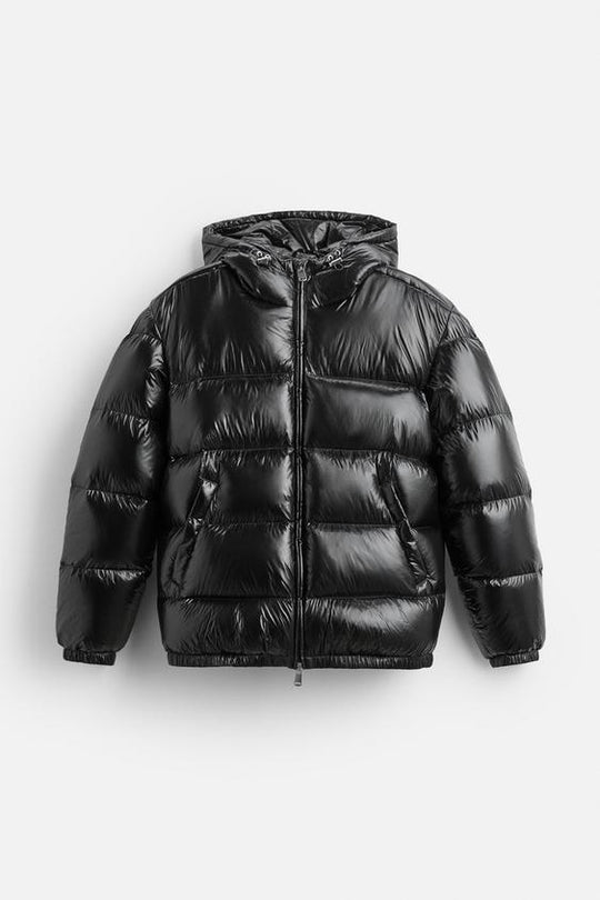 Damen nan glänzende Steppjacke mit Kapuze wattierter Thermofüllung und geradem Komfortschnitt EB