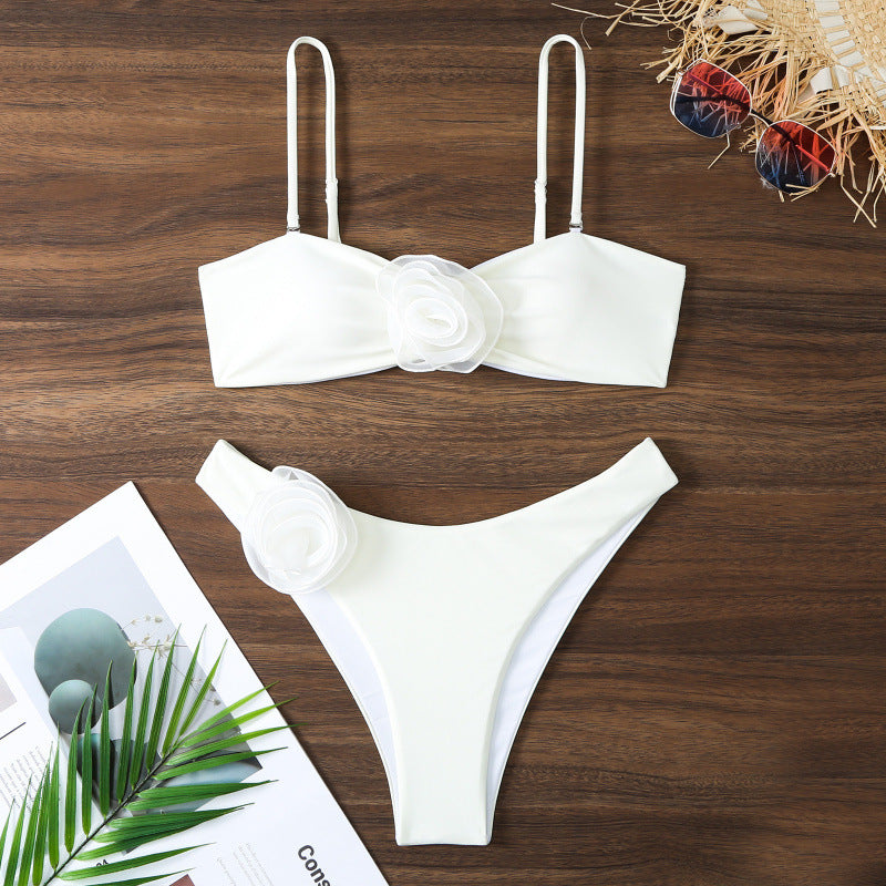 Damen Bikini-Set mit verspieltem Blumendetail und schickem Wickel-Design EB
