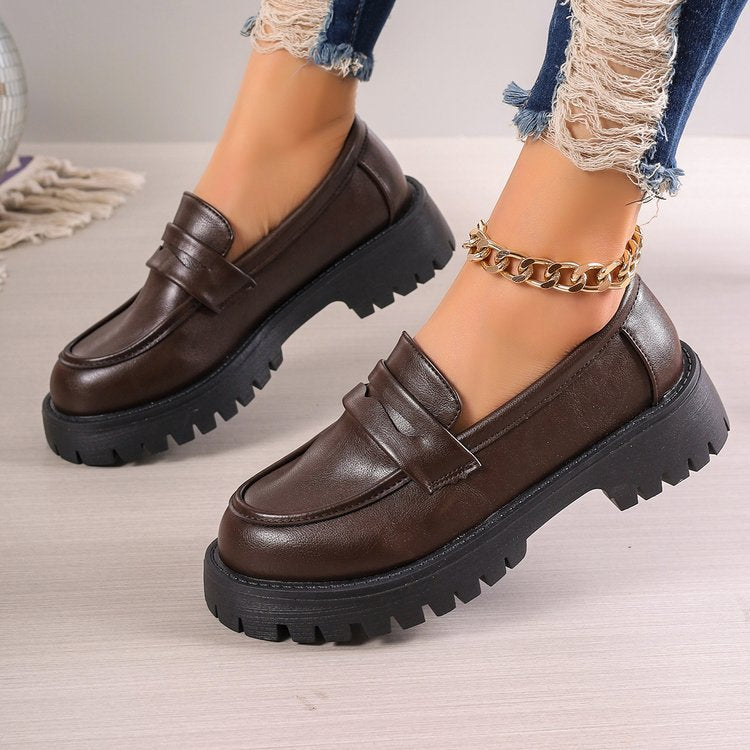 Damen nan robuste Plateau-Loafer mit profilstarker Gummilaufsohle und dekorativem Sattelriemen EB
