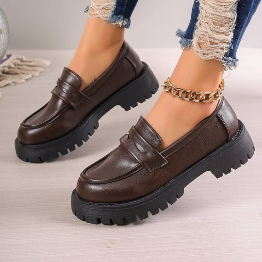 Damen nan robuste Plateau-Loafer mit profilstarker Gummilaufsohle und dekorativem Sattelriemen EB