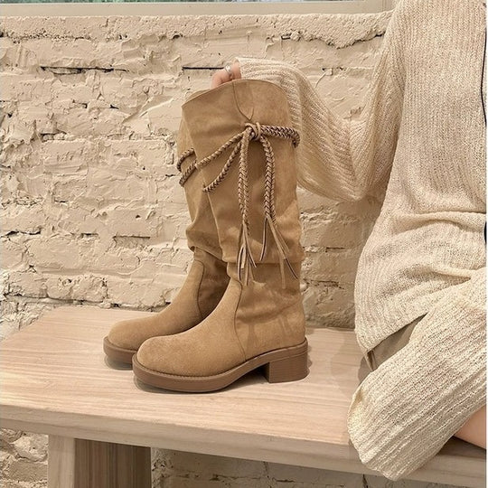 Damen Knöcheltief-Stiefel mit raffiniertem Falten-Design und dekorativem Schnürdetail EB