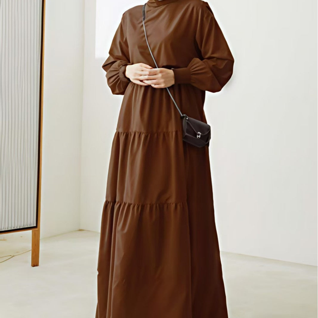 Damen Maxikleid mit Stufenrock, hohem Kragen und gerafften Ärmeln EB