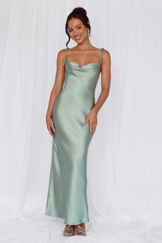 Damen Langabendkleid mit zarten Spaghettiträgern und eleganter Silhouette EB