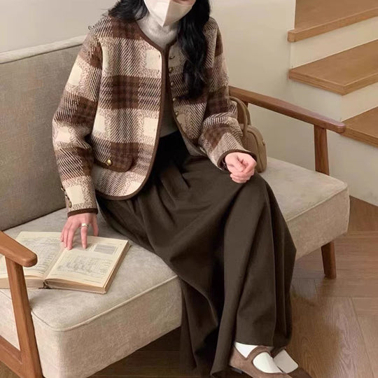 Damen Freizeitblazer mit eleganter Karomusterung und Knopfdetails EB