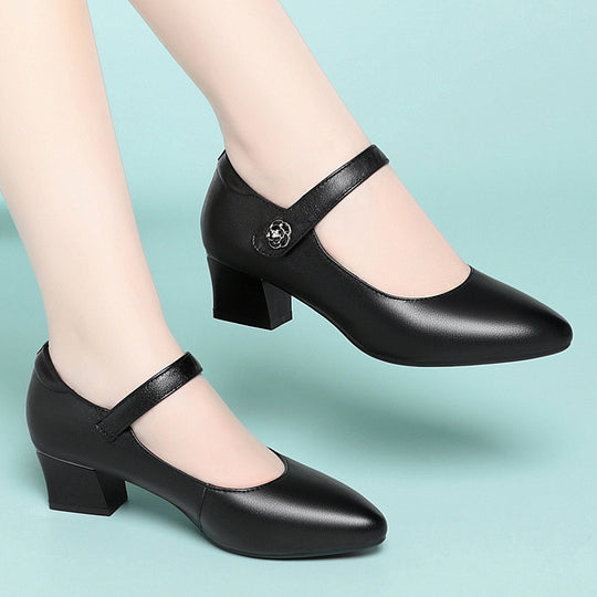 Damen Pumps mit Riemen und elegantem Absatz EB