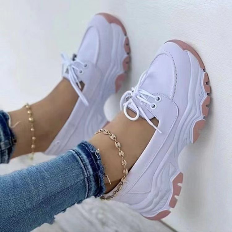 Damen  sportliche Chunky-Sneaker mit leichter Dämpfung, profilierter Wellenlaufsohle und atmungsaktivem Canvas-Obermaterial EB