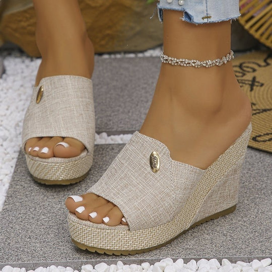 Damen Wedge-Pantoletten mit stylischem Textil-Obermaterial und dekorativem Schmuckdetail EB