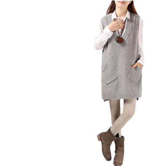 Damen Strickweste mit V-Ausschnitt und aufgesetzten Taschen EB