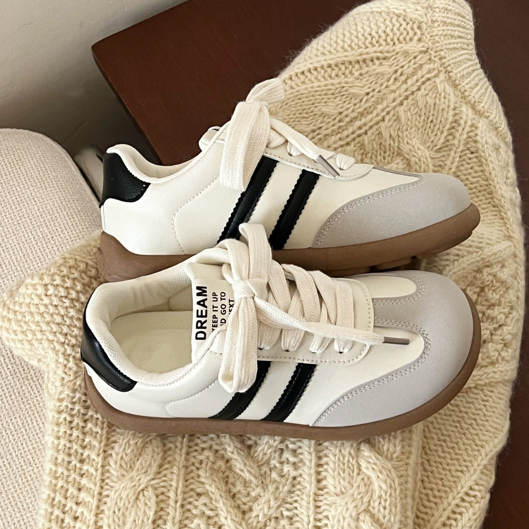 Damen Sportliche Sneakers mit weichem Obermaterial und atmungsaktiven Einsätzen EB