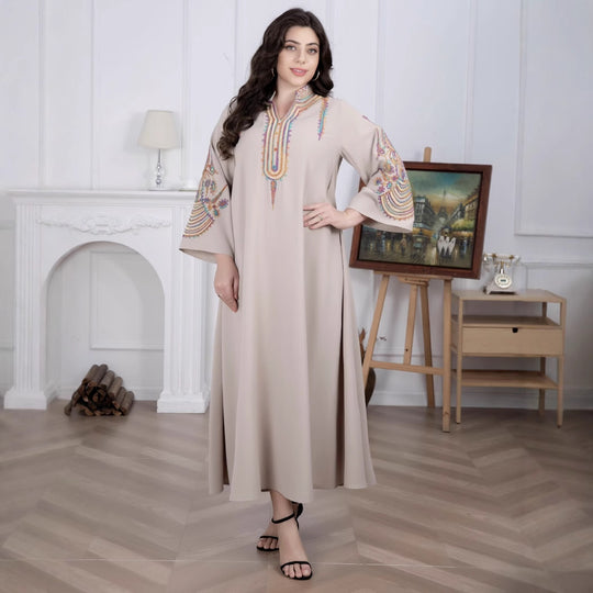Damen Elegantes Langkleid mit traditionellem Muster und bestickten Ärmeln EB