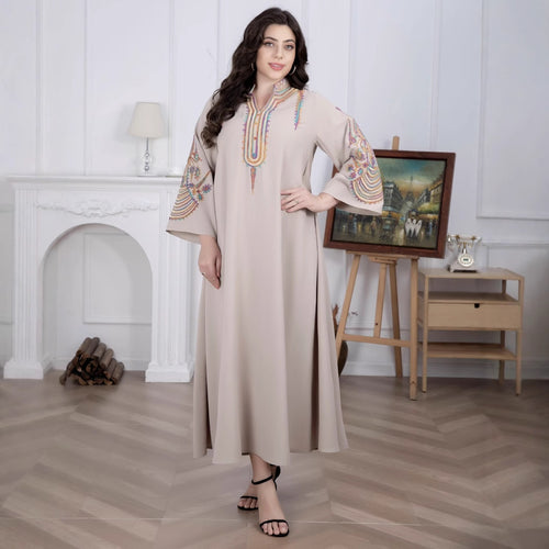 Damen Elegantes Langkleid mit traditionellem Muster und bestickten Ärmeln EB
