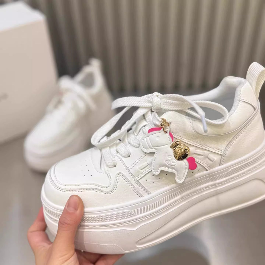 Damen modische Plateau-Sneaker mit verziertem Schnürsystem und komfortabler Dämpfung EB