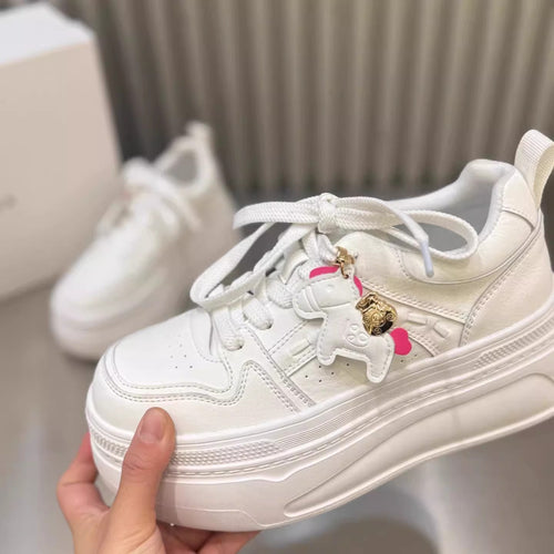 Damen modische Plateau-Sneaker mit verziertem Schnürsystem und komfortabler Dämpfung EB