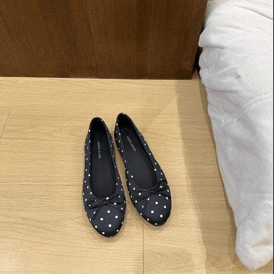 Damen klassische Ballerinas mit verspieltem Punktmuster und dekorativem Schleifendetail EB