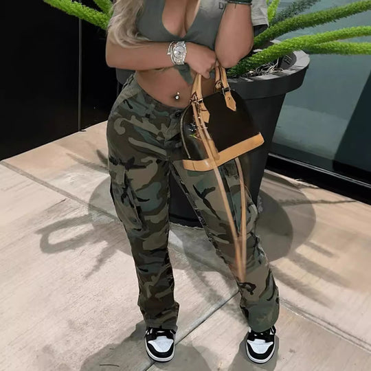 Damen Cargohose mit Camouflage-Muster und praktischen Taschen EB