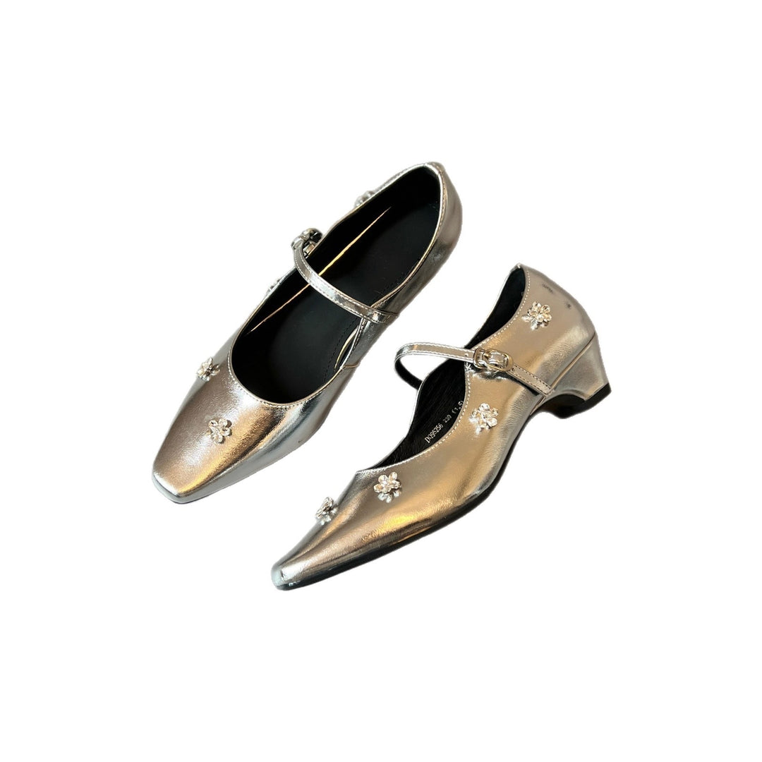 Damen Ballerinas mit blumigen Verzierungen und glänzender Lackoberfläche EB