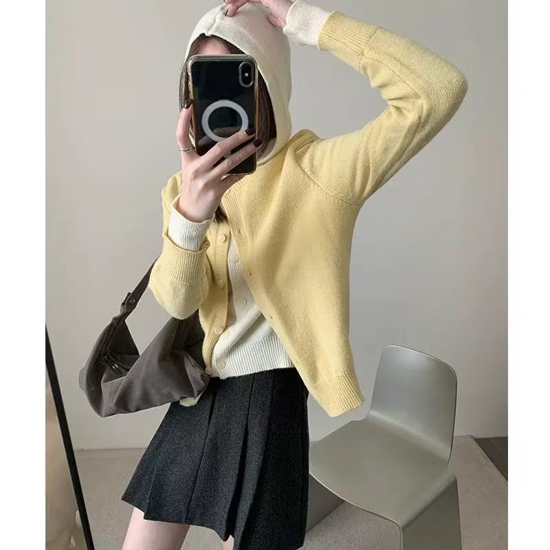 Damen Kuscheliger Cardigan mit Kapuze und Knopfdesign EB