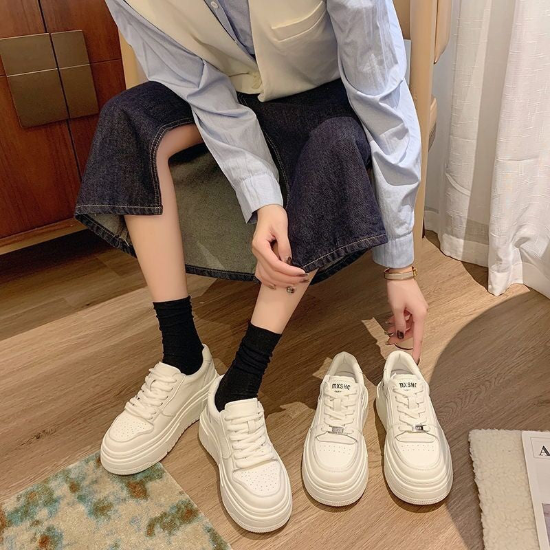 Damen Sportliche Plateau-Sneaker mit rutschfester Gummisohle und atmungsaktivem Obermaterial EB