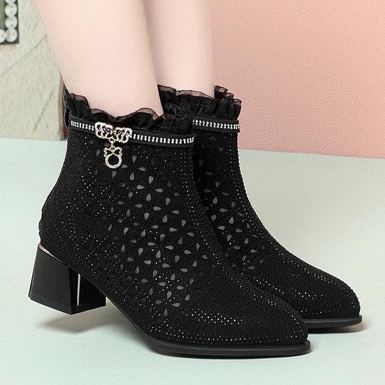 Damen elegante Stiefeletten mit funkelnden Strassdetails und modischem Lochmuster EB