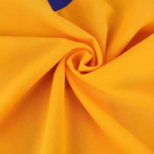 Damen Peplum Kleid mit kontrastierenden Akzenten und figurbetontem Schnitt EB
