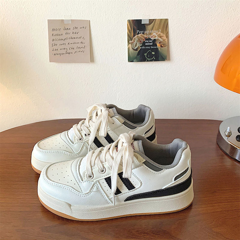 Damen Sneaker mit sportlicher Steppung und rutschfester Sohle EB
