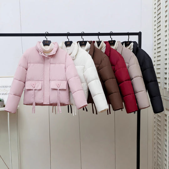 Damen gesteppte Übergangsjacke mit hohem Kragen und modernen praktischen Taschen EB