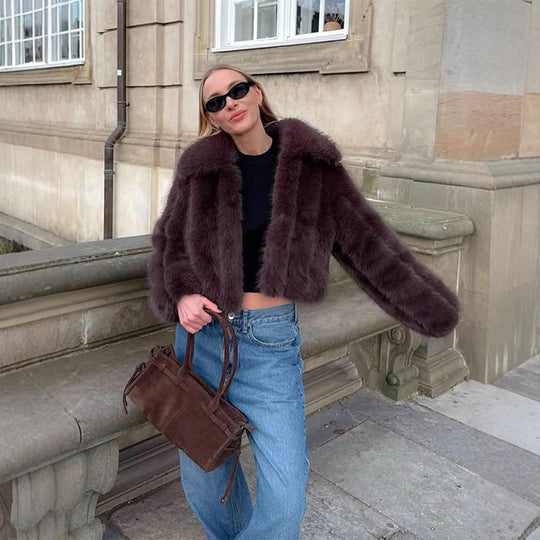 Damen Kunstfelljacke im modischen Cropped-Stil EB