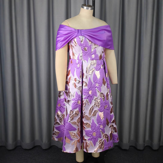 Damen Elegantes Abendkleid mit schulterfreier Applikation und floralen Motiven EB